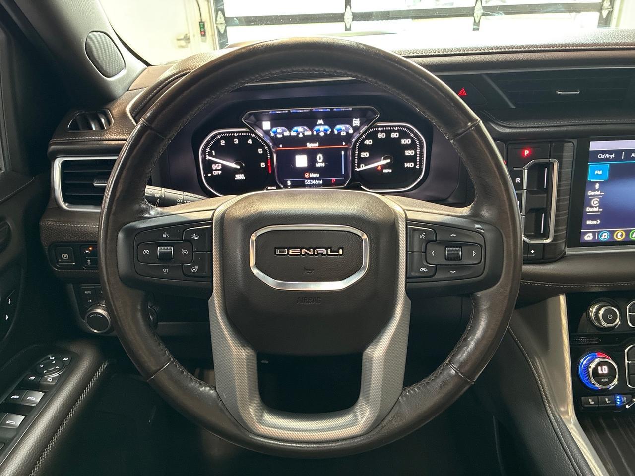 2021 GMC Yukon Denali, 4x4, Premium Pkg (Pano Roof, Power Boards, Adaptive Cruise), Power Center Consle Houston TX