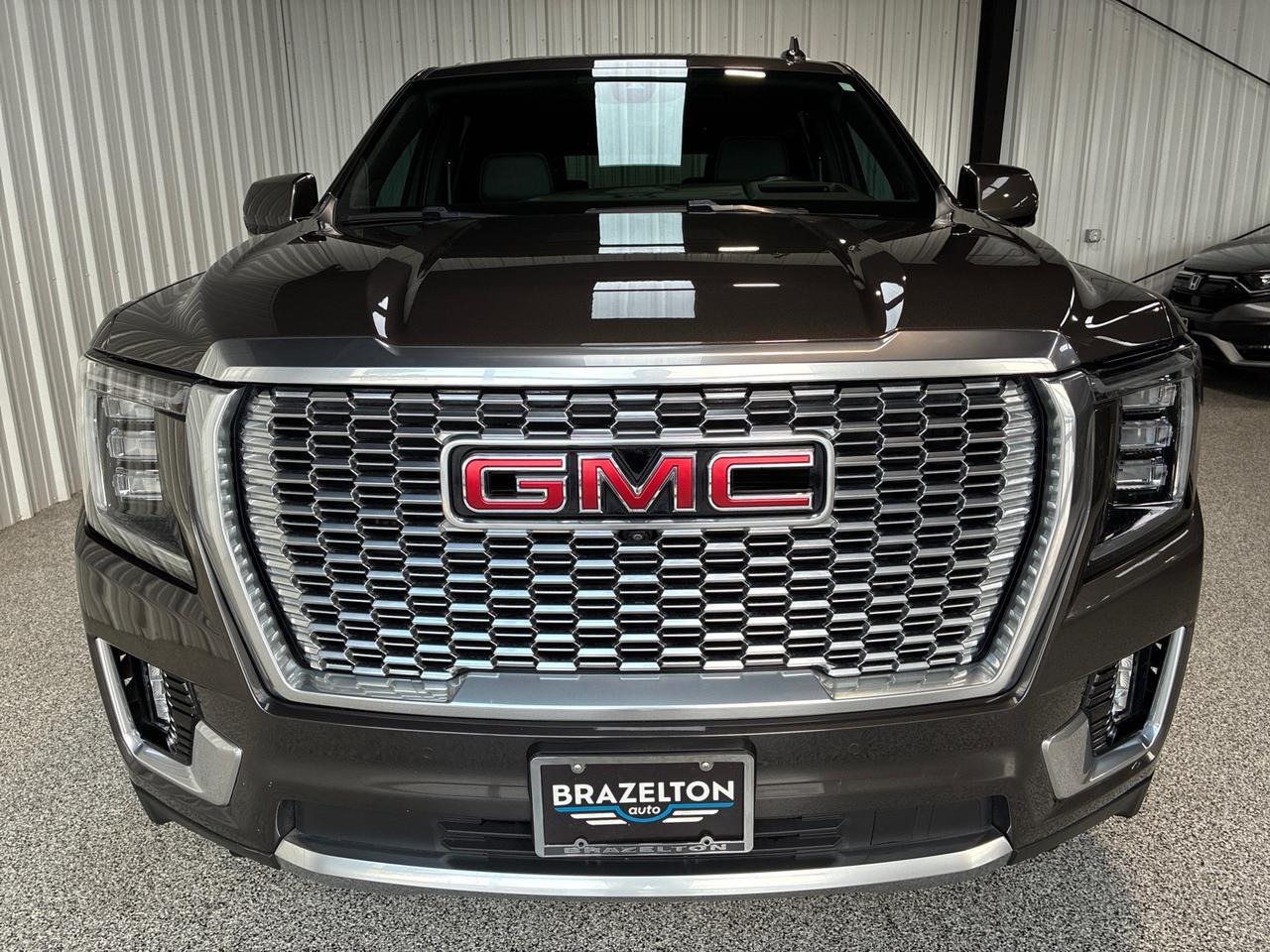 2021 GMC Yukon Denali, 4x4, Premium Pkg (Pano Roof, Power Boards, Adaptive Cruise), Power Center Consle Houston TX