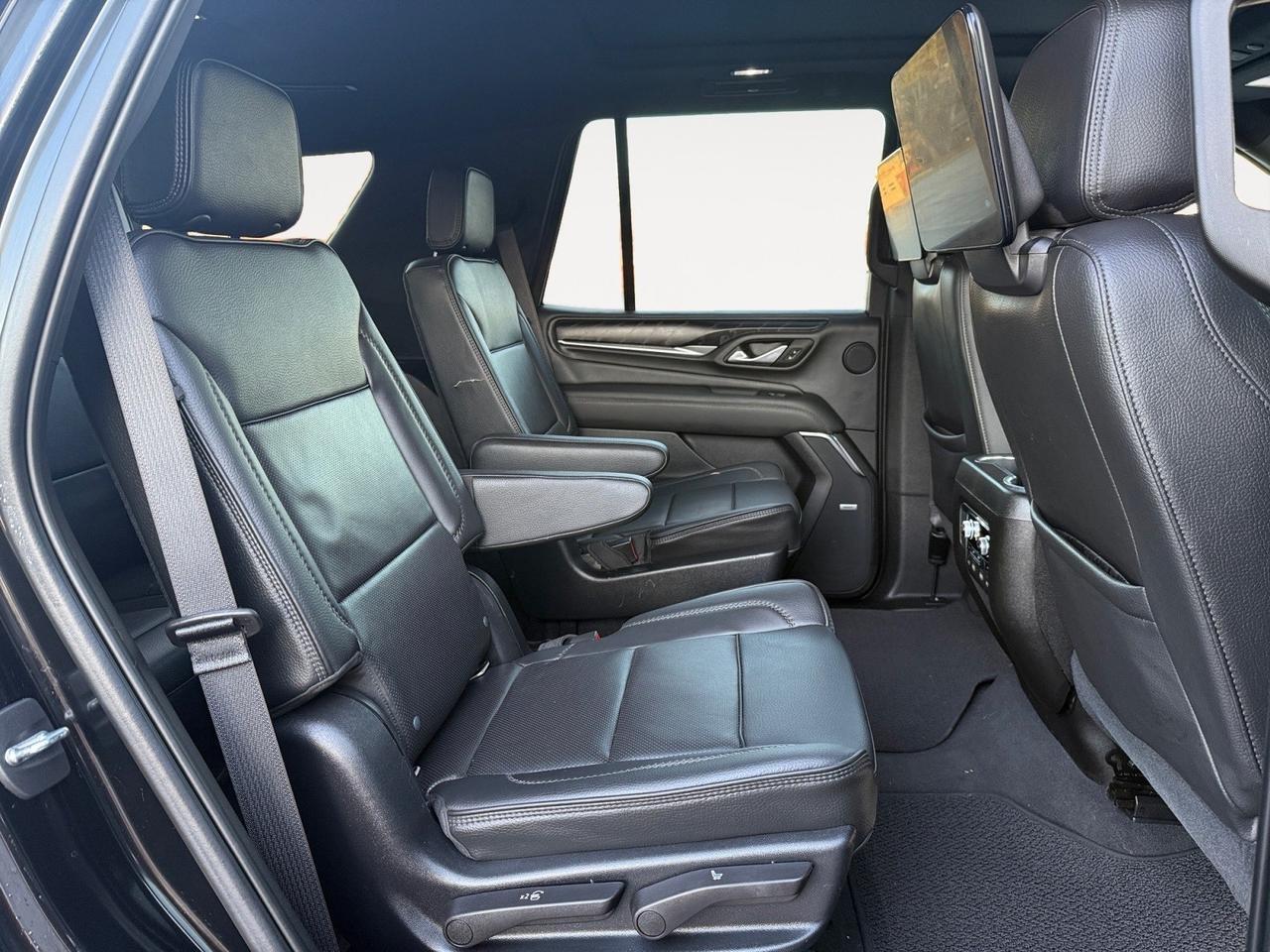 2021 GMC Yukon Denali, MOONROOF, POWER RUNNING BOARDS, POWER FOLDING MIRRORS, UNIVERSAL GARAGE DOOR OPENER, TVS IN REAR SEATS, APPLE CARPLAY/ANDROID AUTO, HEATED AND VENTILATED SEATS, ONLY 1 OWNER, CLEAN CARFAX! Norfolk VA