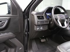 2021 GMC Yukon SLT 4WD 8 Passenger Fond du Lac WI