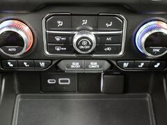 2021 GMC Yukon SLT 4WD 8 Passenger Fond du Lac WI