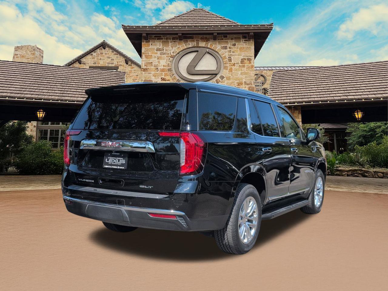 2021 GMC Yukon SLT
