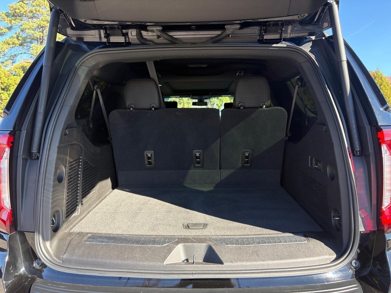 2021 GMC Yukon XL AT4, POWER RUNNING BOARDS, HANDS-FREE LIFTGATE, AUTO START/STOP, PANORAMIC SUNROOF, HEADS-UP DISPLAY, BLIND SPOT ALERT, APPLE CARPLAY/ANDROID AUTO, CAPTAINS CHAIRS, POWER 3RD ROW SEATING, HEATED & VENTILATED SEATS, ONLY 1 OWNER, YUKON DRIVE THIS TODA Virginia Beach VA