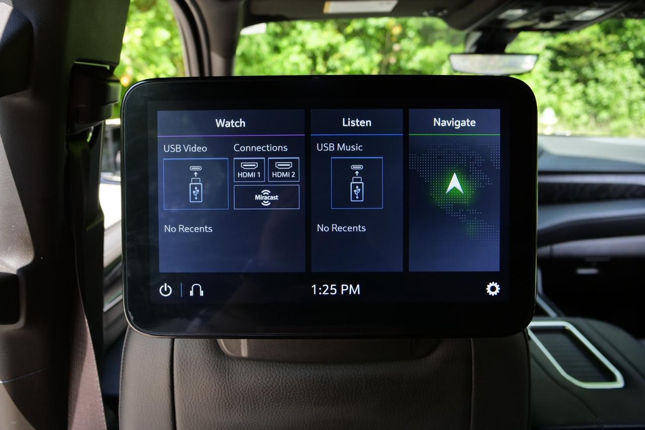 2021 GMC Yukon XL Denali / 4WD / Ultimate Package / Rear Entertainment! High Point NC