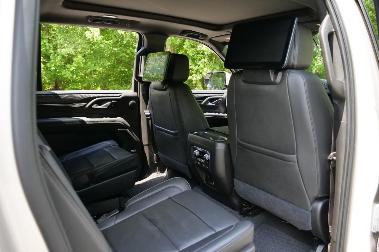 2021 GMC Yukon XL Denali / 4WD / Ultimate Package / Rear Entertainment! Lincolnton NC