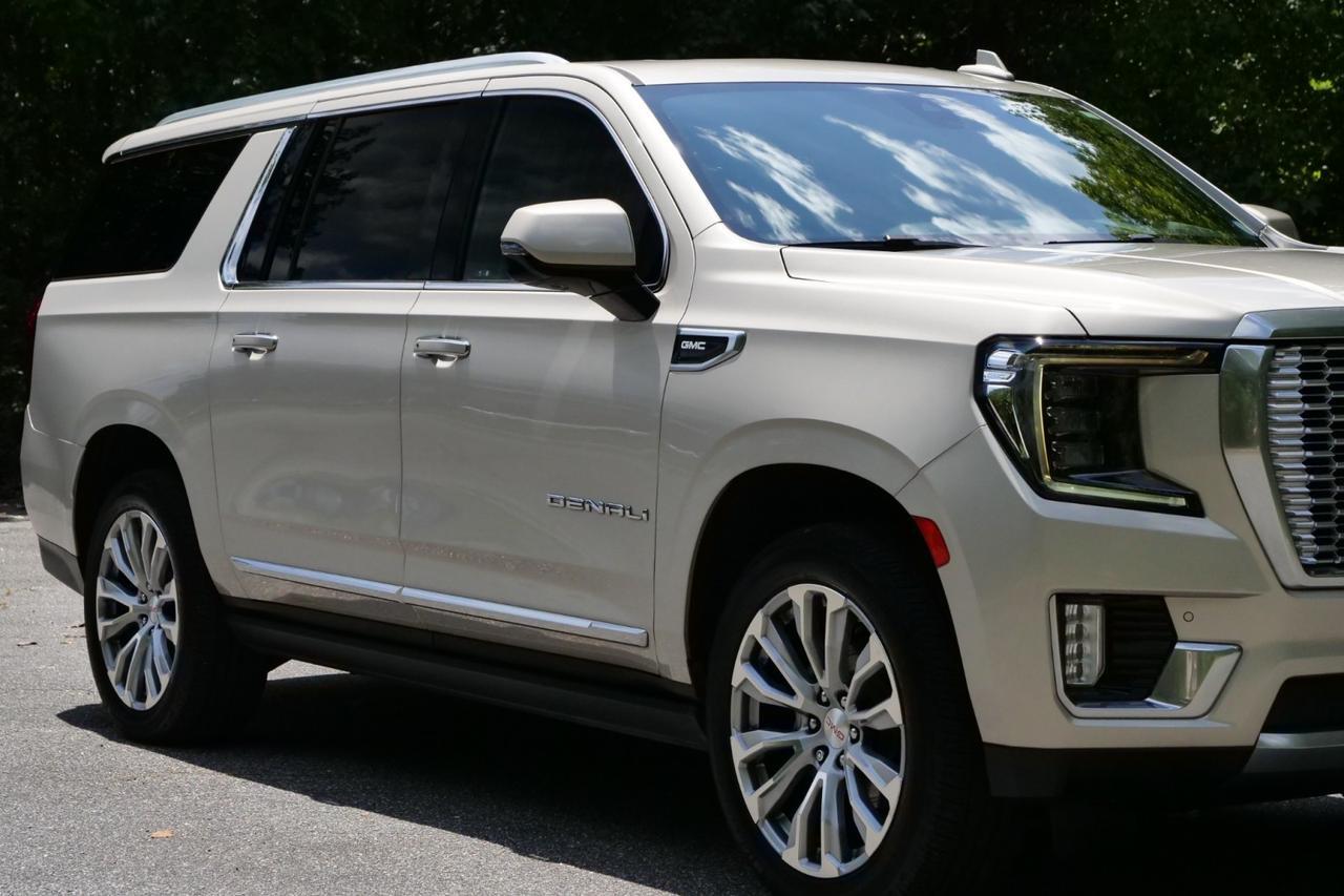 2021 GMC Yukon XL Denali / 4WD / Ultimate Package / Rear Entertainment! Lincolnton NC