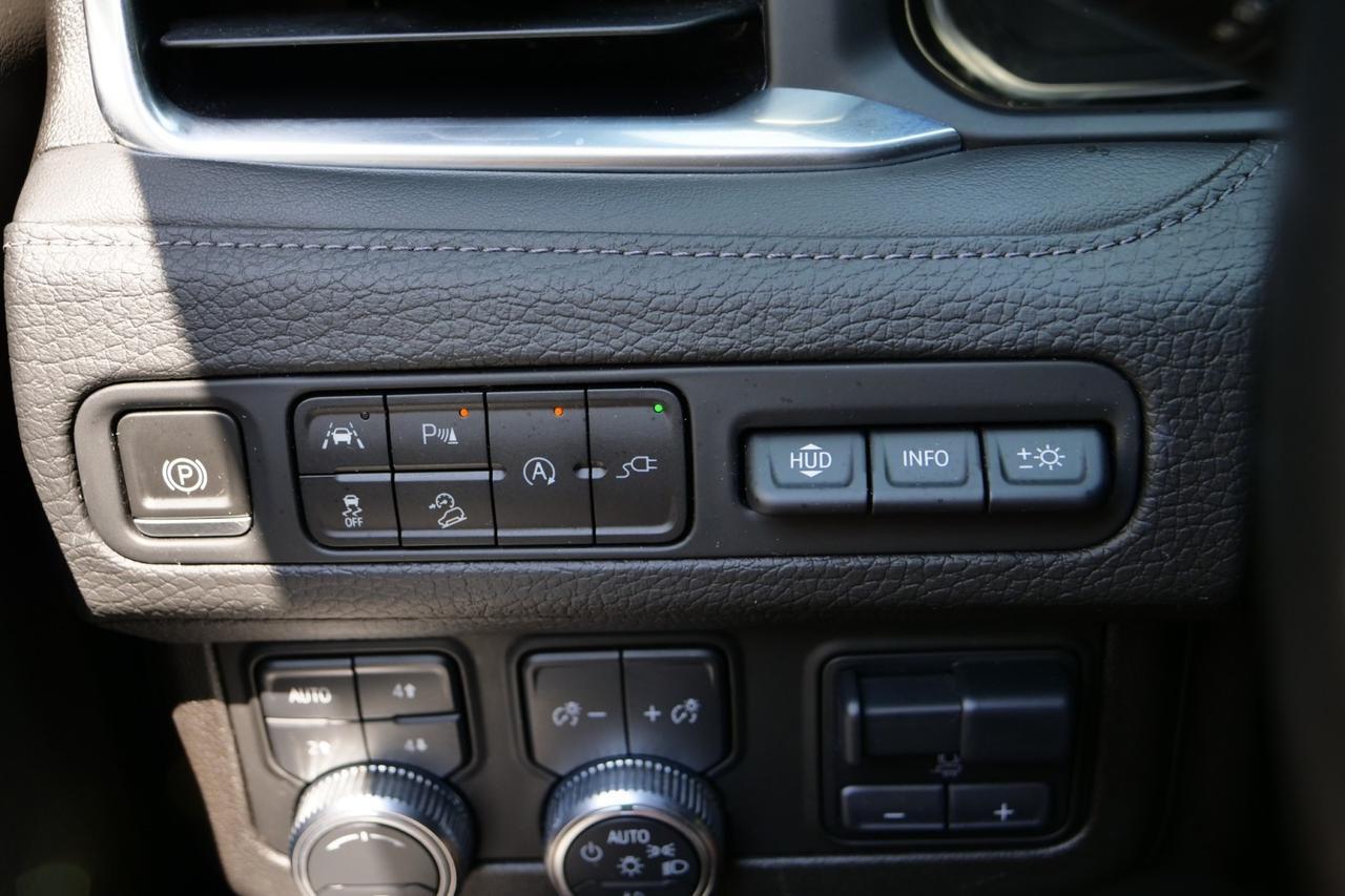 2021 GMC Yukon XL Denali / 4WD / Ultimate Package / Rear Entertainment! Lincolnton NC