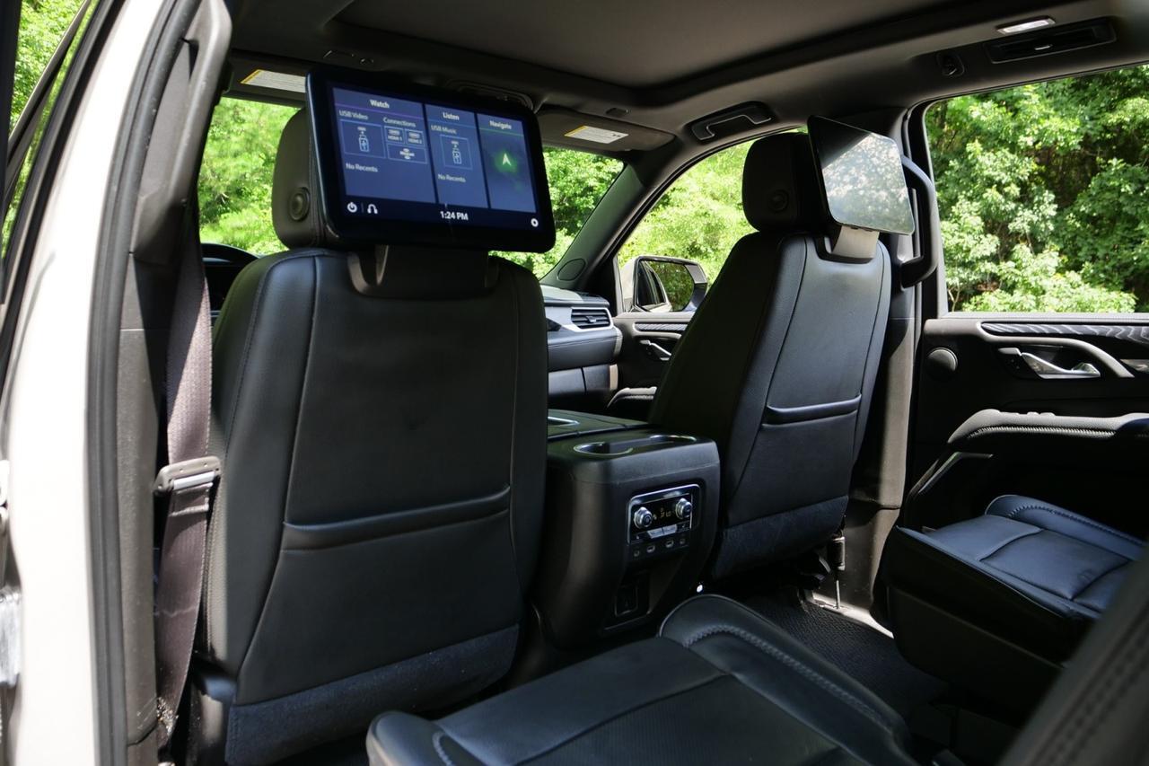 2021 GMC Yukon XL Denali / 4WD / Ultimate Package / Rear Entertainment! Lincolnton NC
