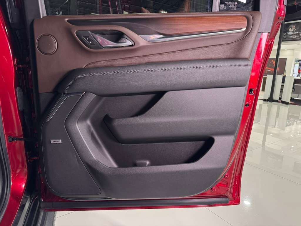 2021 GMC Yukon XL Denali Cayenne Red paint, Jet Black interior, rear entertainment system, Bose audio system AND MORE! Fort Lauderdale FL