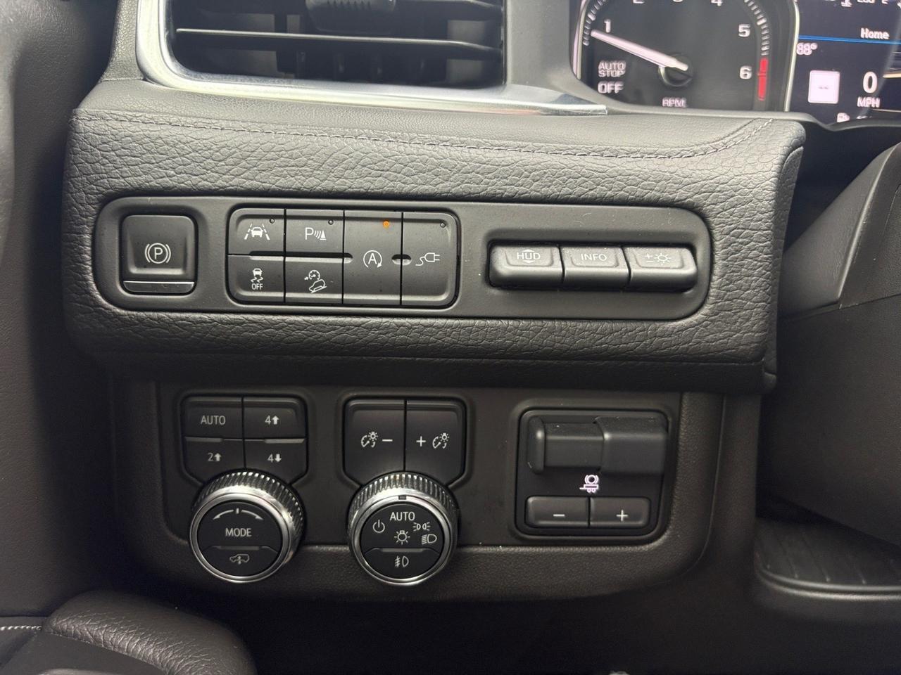 2021 GMC Yukon XL Denali, FORWARD COLLISION ALERT, BLIND SPOT MONITORING, HEADSUP DISPLAY, HANDS FREE LIFTGATE, HEATED & VENTILATED SEATS,360 BACKUP CAMERA, POWER RUNNING BOARDS, PANORAMIC SUNROOF, ONLY 1 OWNER, LOW MILES, GO BIG AND GO HOME IN THIS DENALI! Virginia Beach VA