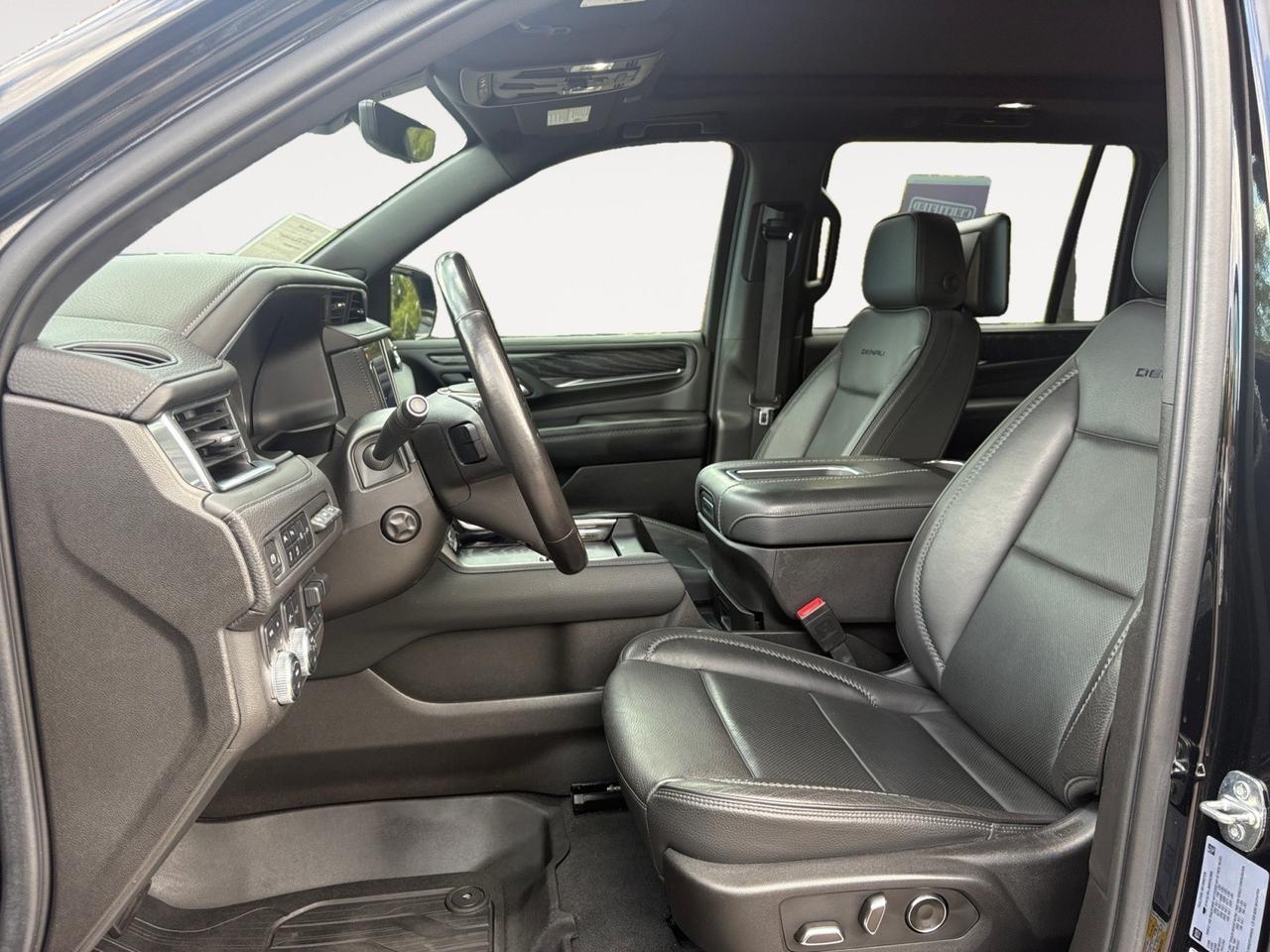 2021 GMC Yukon XL Denali, FORWARD COLLISION ALERT, BLIND SPOT MONITORING, HEADSUP DISPLAY, HANDS FREE LIFTGATE, HEATED & VENTILATED SEATS,360 BACKUP CAMERA, POWER RUNNING BOARDS, PANORAMIC SUNROOF, ONLY 1 OWNER, LOW MILES, GO BIG AND GO HOME IN THIS DENALI! Virginia Beach VA