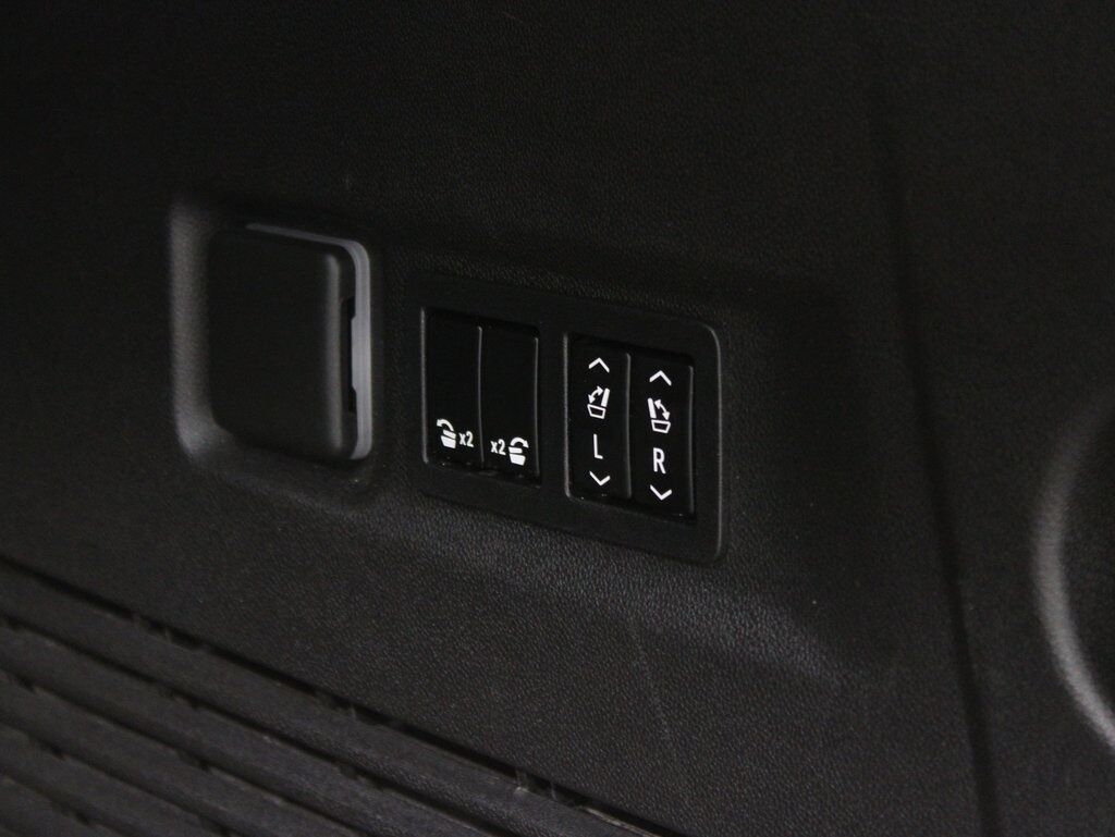 2021 GMC Yukon XL SLT 4WD 7 Passenger Fond du Lac WI
