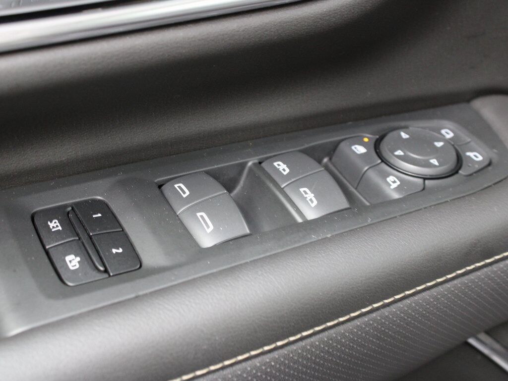 2021 GMC Yukon XL SLT 4WD 7 Passenger Fond du Lac WI
