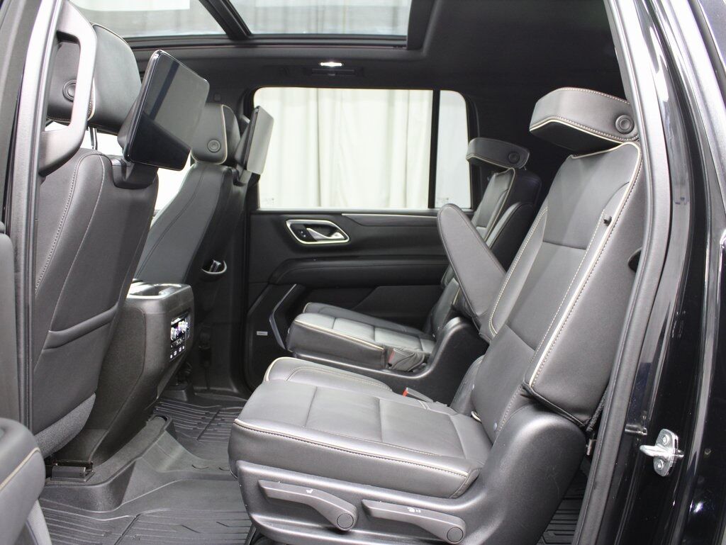 2021 GMC Yukon XL SLT 4WD 7 Passenger Fond du Lac WI