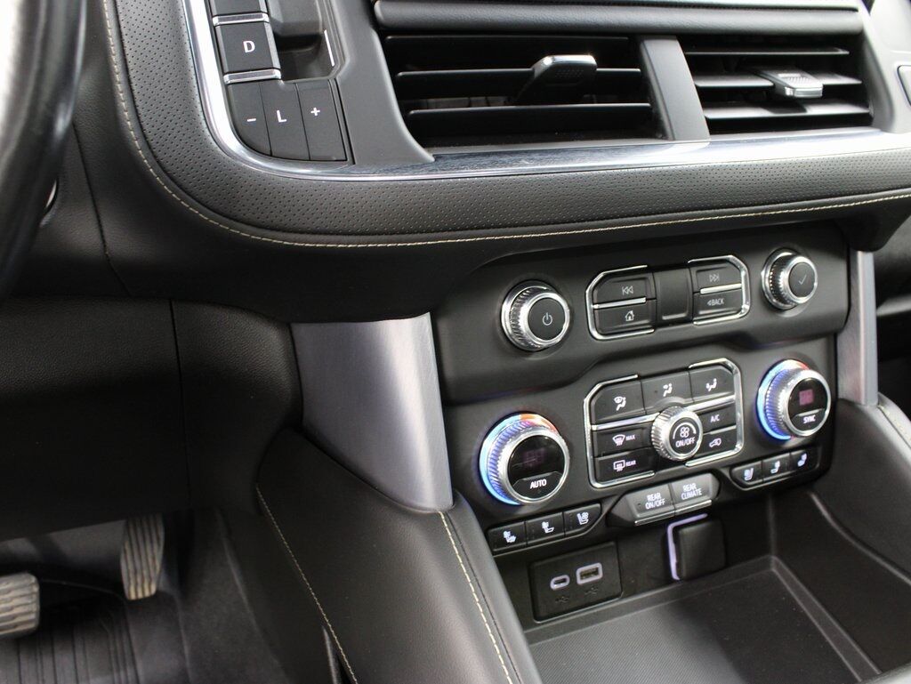 2021 GMC Yukon XL SLT 4WD 7 Passenger Fond du Lac WI