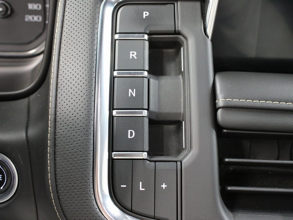 2021 GMC Yukon XL SLT 4WD 7 Passenger Fond du Lac WI