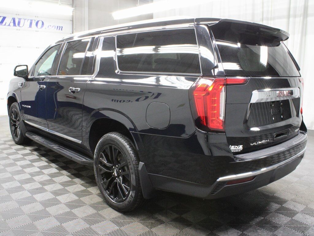 2021 GMC Yukon XL SLT 4WD 7 Passenger Fond du Lac WI