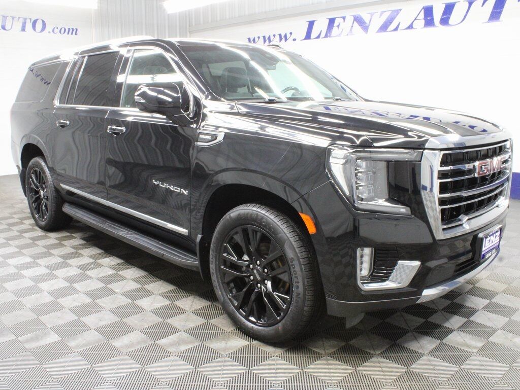 2021 GMC Yukon XL SLT 4WD 7 Passenger Fond du Lac WI