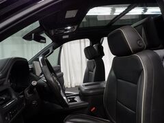 2021 GMC Yukon XL SLT 4WD 7 Passenger Fond du Lac WI