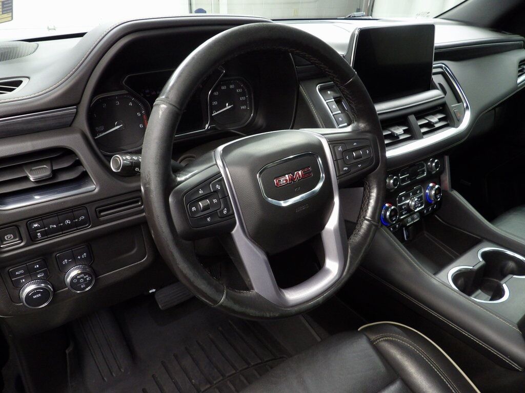 2021 GMC Yukon XL SLT 4WD 7 Passenger Fond du Lac WI