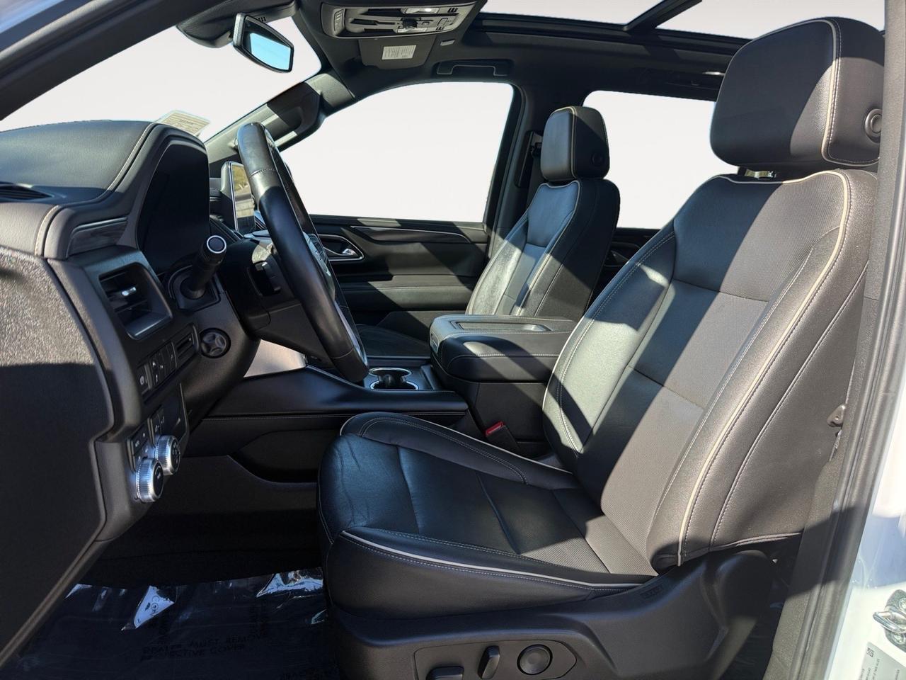 2021 GMC Yukon XL SLT, ONLY 1 OWNER, HEATED STEERING WHEEL, HEATED AND VENTILATED SEATS, HEATED 2ND ROW, BOSE SOUND SYSTEM, APPLE CARPLAY/ANDROID AUTO, UNIVERSAL GARAGE DOOR OPENER, RUNNING BOARDS, BACKUP CAMERA, MOONROOF, WHERE LUXURY MEETS CAPABILITY!