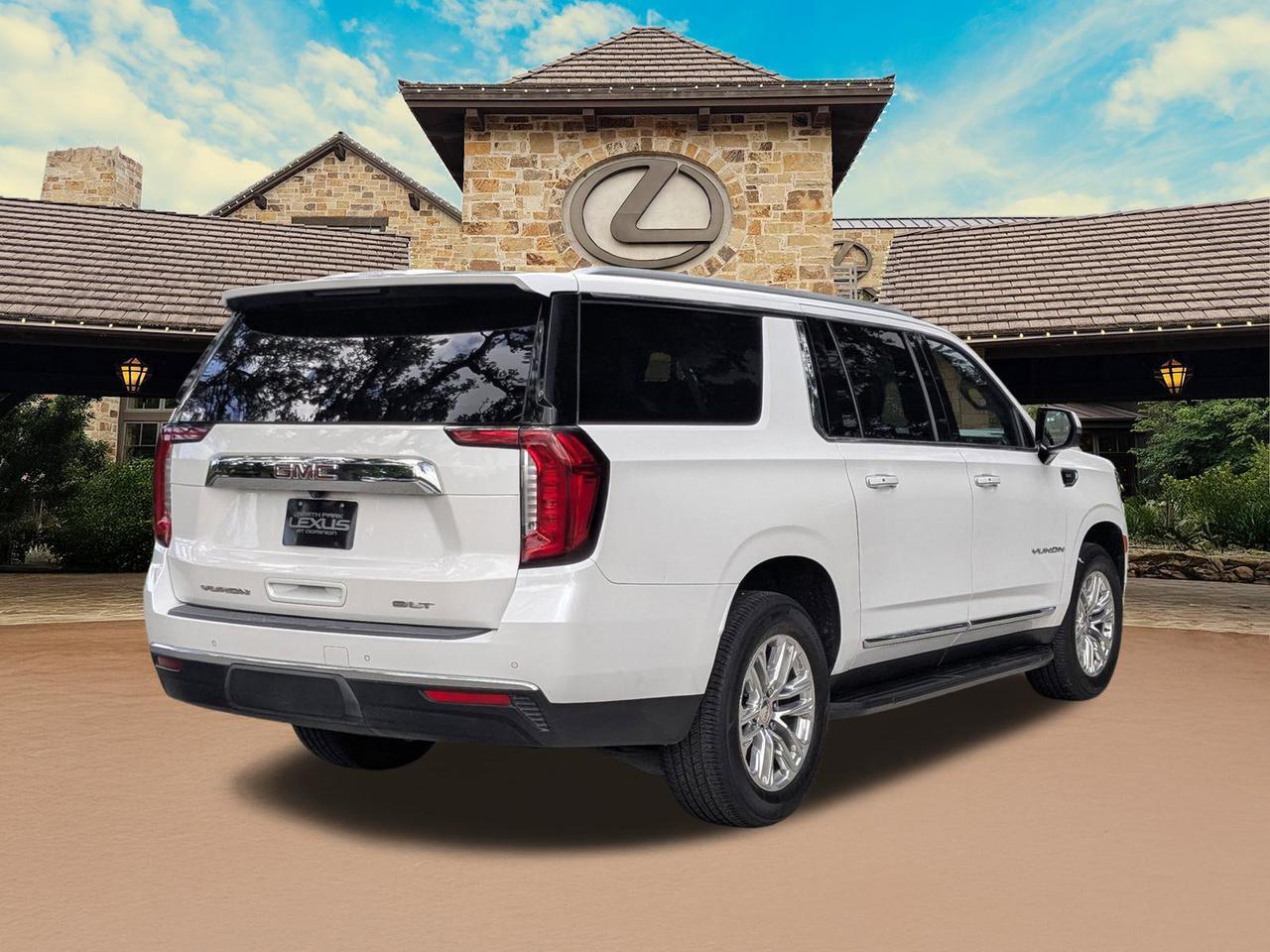2021 GMC Yukon XL SLT
