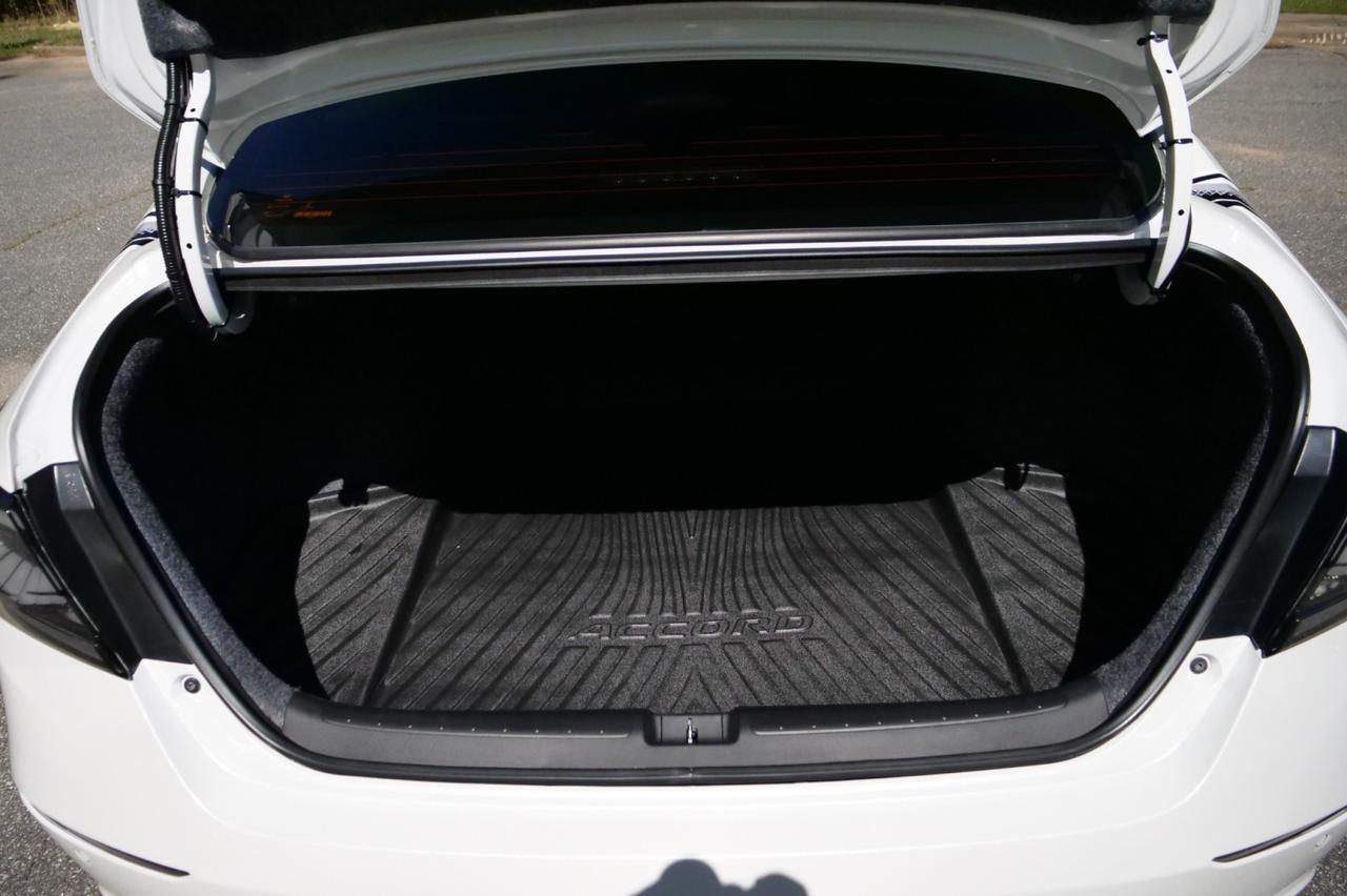 2021 Honda Accord Sedan EX-L / Custom / Niche Wheels / Wrap / Heated Seats! Lincolnton NC