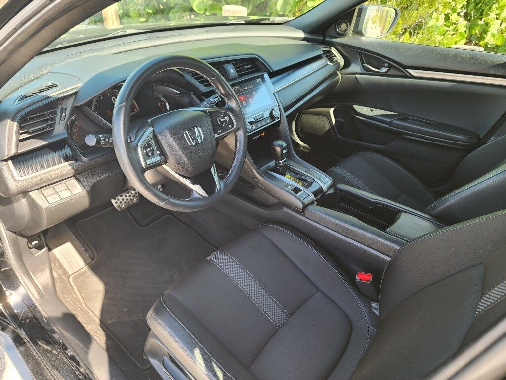 2021 Honda Civic Hatchback Sport~LOW MILES~ADAPTIVE CRUISE CONTROL~APPROACH LIGHTS~BLUETOOTH~DRIVER ASSISTANCE PACKAGE~HALOGEN HEADLIGHTS~SUPERCHARGER~TURBOCHARGER Sarasota FL