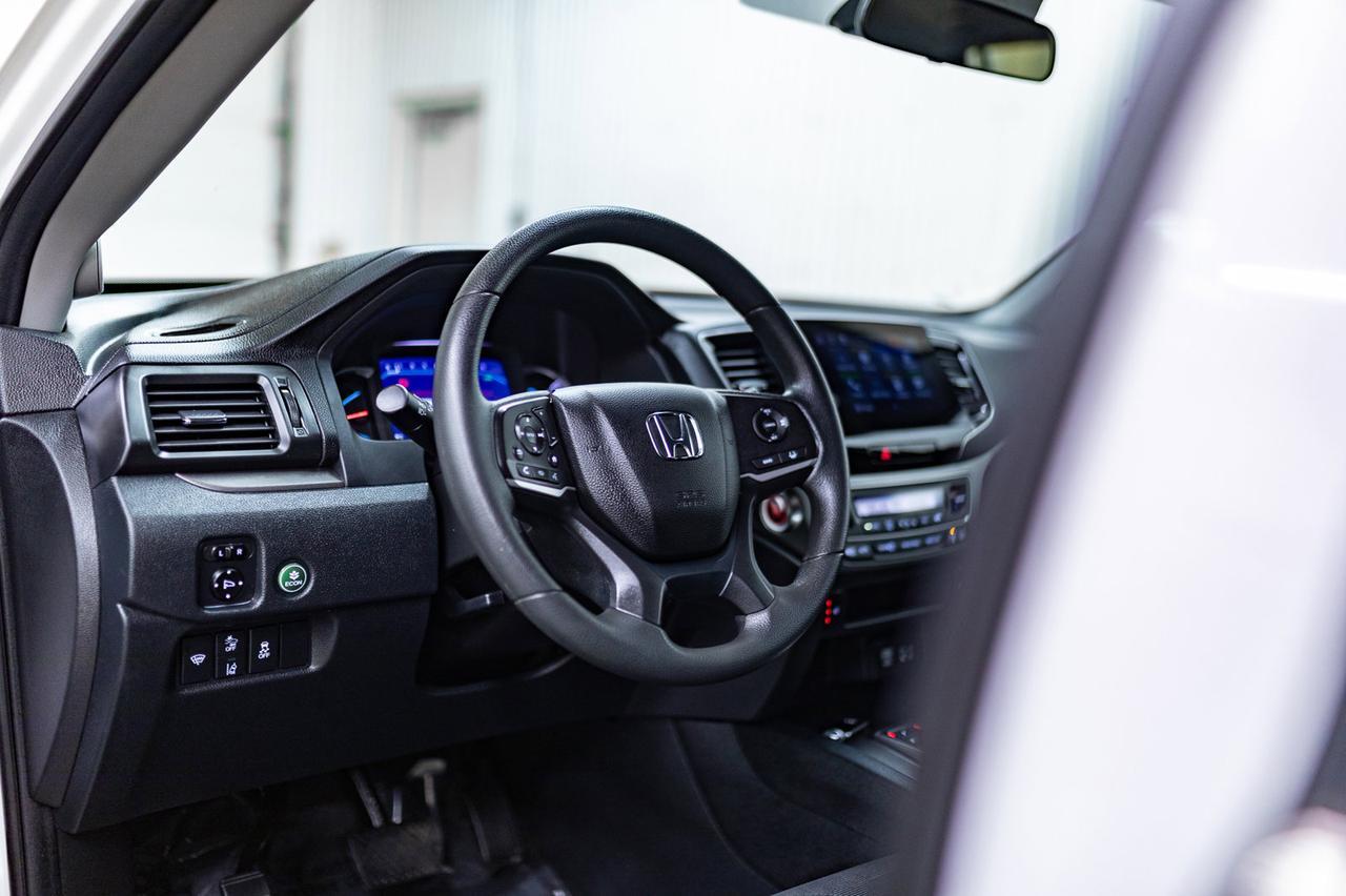 2021 Honda Pilot AWD LX BCam 3rd Row Red Deer AB