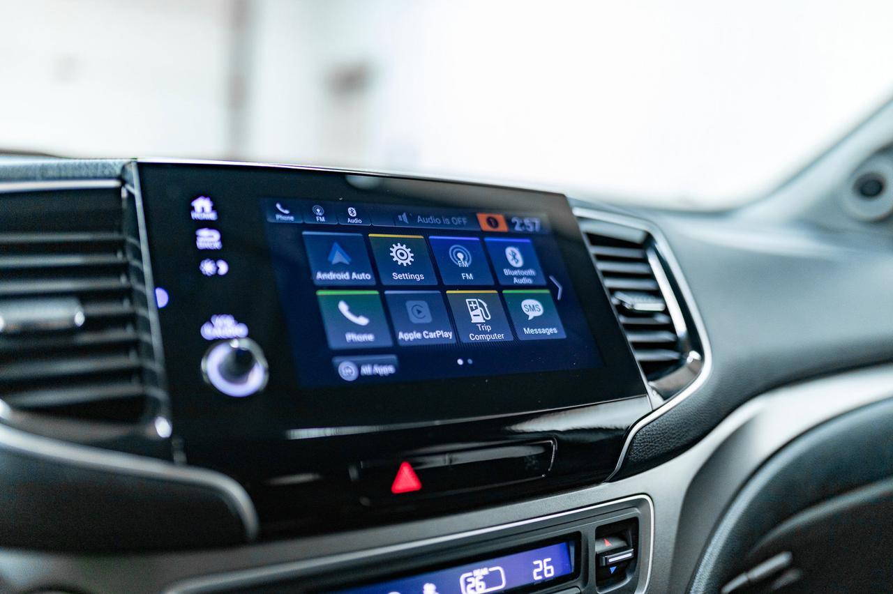 2021 Honda Pilot AWD LX BCam 3rd Row Red Deer AB