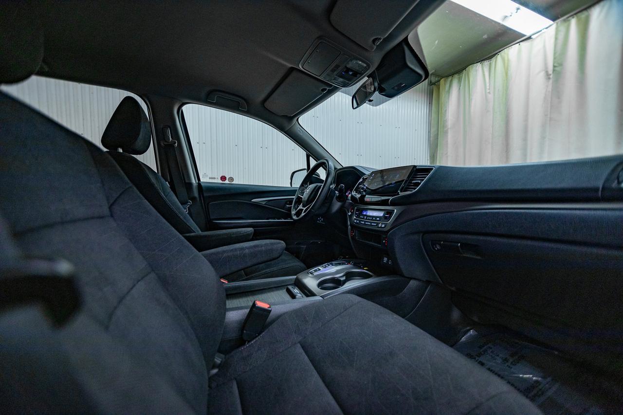 2021 Honda Pilot AWD LX BCam 3rd Row Red Deer AB