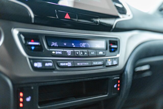 2021 Honda Pilot AWD LX BCam 3rd Row Red Deer AB