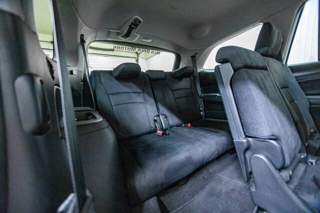 2021 Honda Pilot AWD LX BCam 3rd Row Red Deer AB