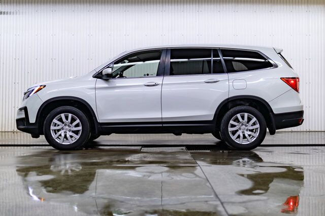 2021 Honda Pilot AWD LX BCam 3rd Row Red Deer AB