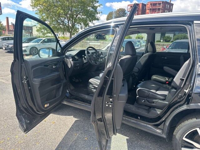 2021 Honda Pilot Touring 7-Passenger Worcester MA