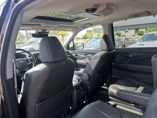 2021 Honda Pilot Touring 7-Passenger Worcester MA