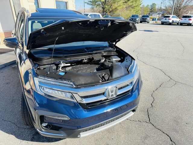 2021 Honda Pilot Touring 8-Passenger / Theater Pkg Conover NC