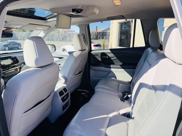 2021 Honda Pilot Touring 8-Passenger / Theater Pkg Conover NC