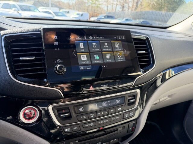 2021 Honda Pilot Touring 8-Passenger / Theater Pkg Conover NC