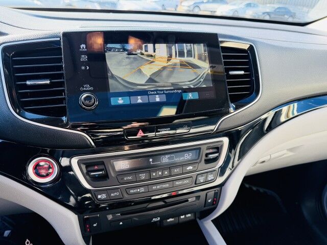 2021 Honda Pilot Touring 8-Passenger / Theater Pkg Conover NC