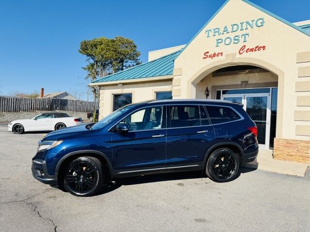 2021 Honda Pilot Touring 8-Passenger / Theater Pkg