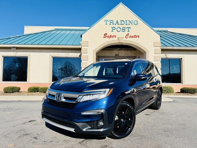 2021 Honda Pilot Touring 8-Passenger / Theater Pkg