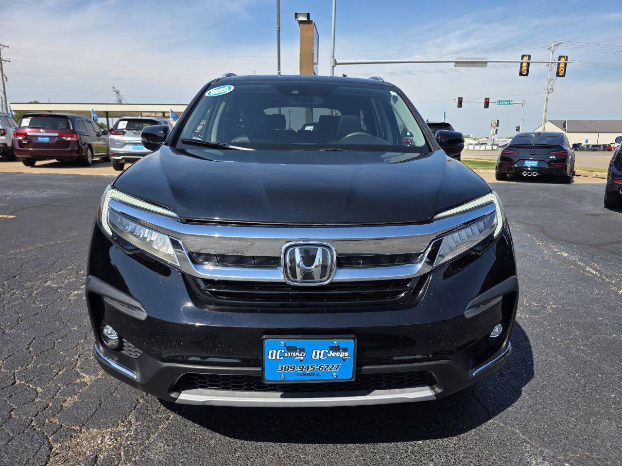 2021 Honda Pilot Touring w/Rear Captain's Chairs AWD 4dr SUV Eldridge IA