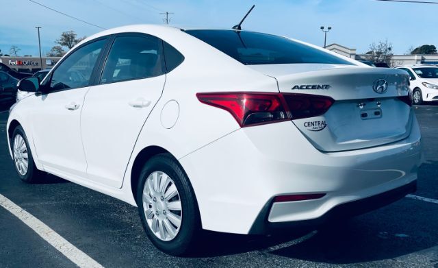 2021 Hyundai Accent- SD SE