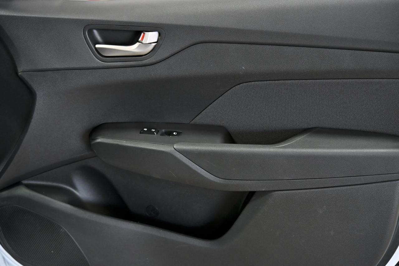 2021 Hyundai Accent SE 4-Door 6A Miami FL