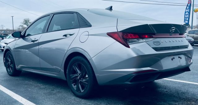 2021 Hyundai Elantra - NAM/ SAR SEL