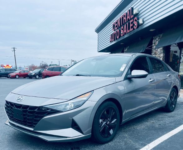 2021 Hyundai Elantra - NAM/ SAR SEL