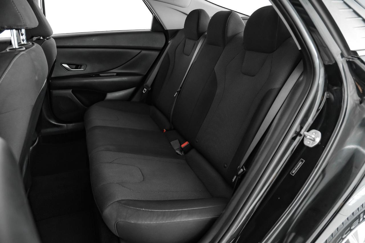 2021 Hyundai Elantra SE BLIND SPOT ASSIST LANE KEEP ASSIST FORWARD COLLISION ALERT RE Carrollton TX