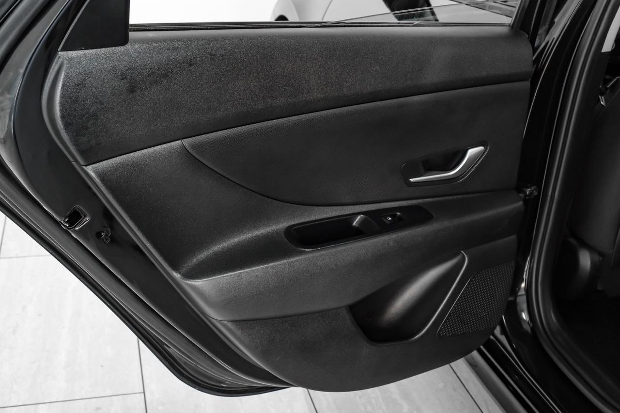 2021 Hyundai Elantra SE BLIND SPOT ASSIST LANE KEEP ASSIST FORWARD COLLISION ALERT RE Carrollton TX