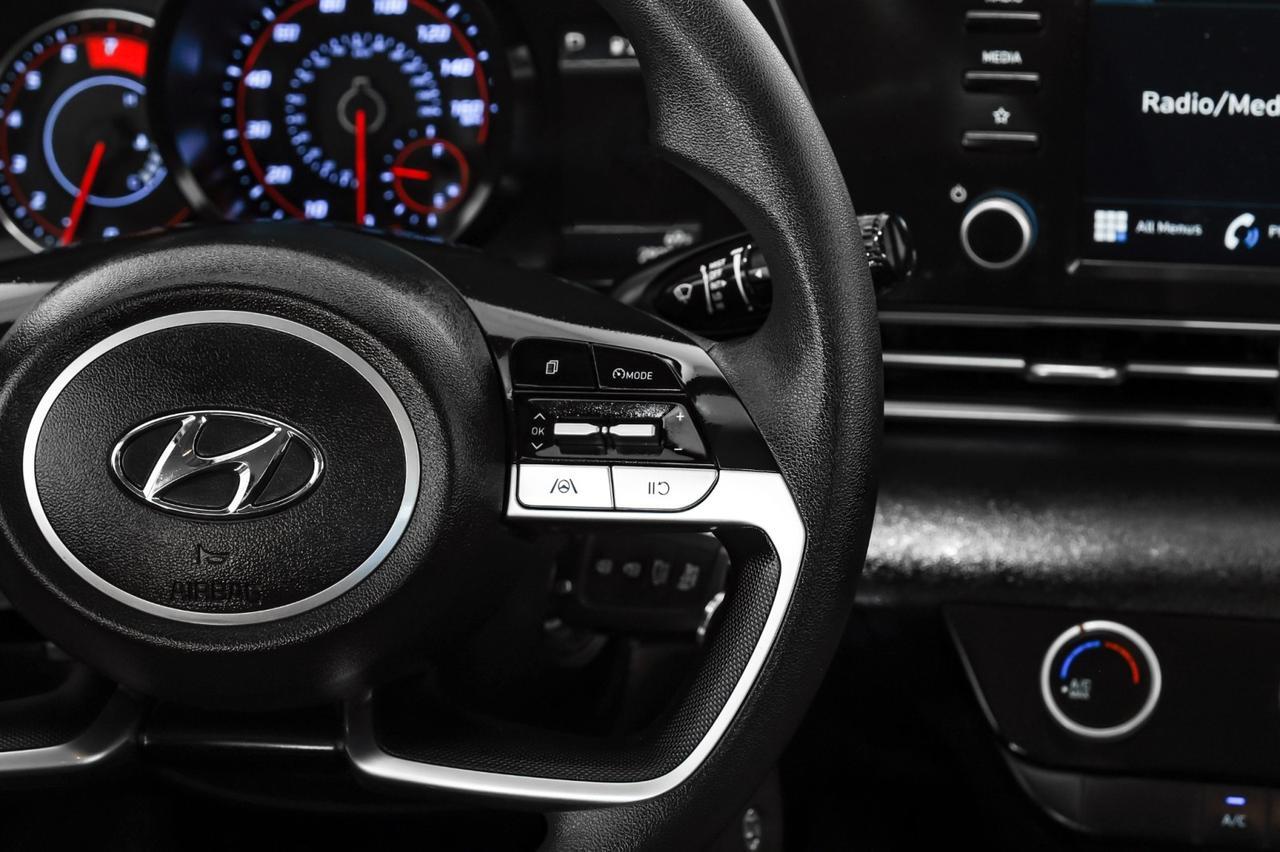 2021 Hyundai Elantra SE BLIND SPOT ASSIST LANE KEEP ASSIST FORWARD COLLISION ALERT RE Carrollton TX